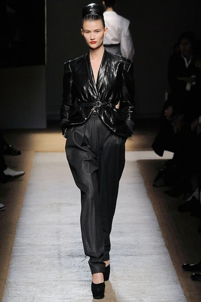 Look 22